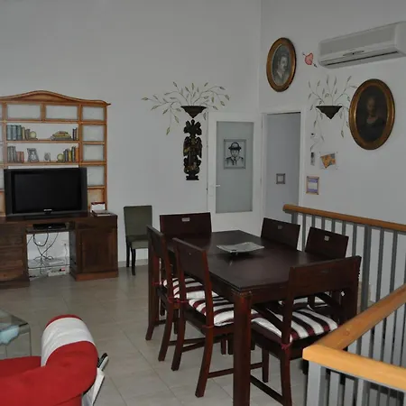 La Casa Pintada Apartment *