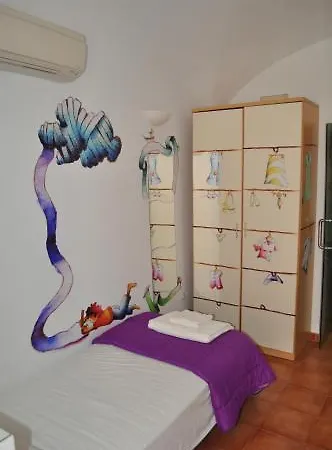 La Casa Pintada * Caces